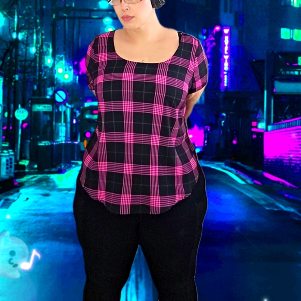 Torrid pink and black blouse